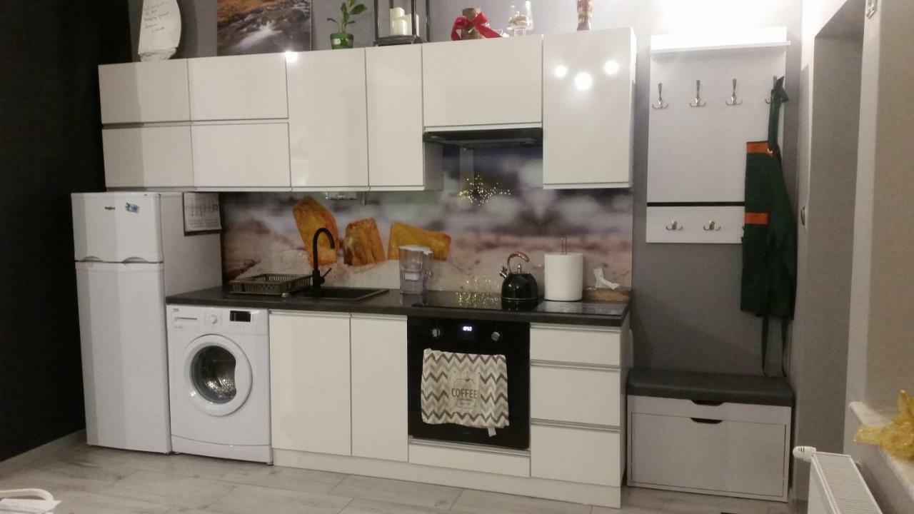 Moris 2 Pokoje Goscinne Łeba Exterior foto