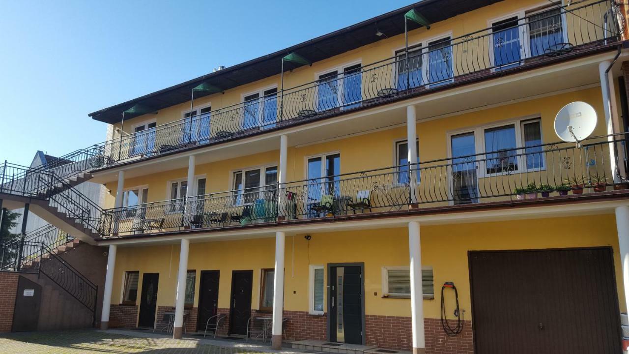 Moris 2 Pokoje Goscinne Łeba Exterior foto